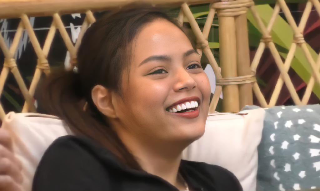 TeamAREAsalakam's tweet photo. Well I guess we will soon be not seeing this inside Kuya's house.
I still don't want the idea of conceding, but what can I do 'bout it?
ELLATARDS LOVE ELLA
#PBBBGYO
#PbbCollect https://t.co/8GoyHxUy3p