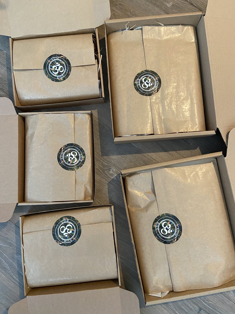 aum_box's tweet photo. 5 boxes out for delivery this morning! 

#findyourzen #independentliverpool #startup #followback #followforfollowback https://t.co/L61y93kHFi