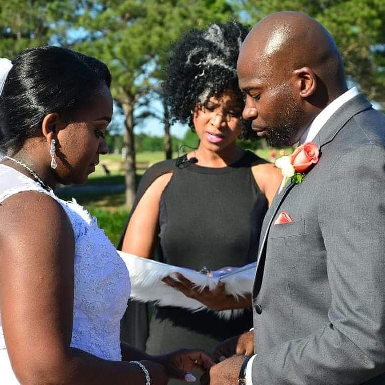 instantido's tweet photo. Happy Anniversary to the Farrington's 💛. This may have been my 3rd wedding of my career. I was so nervous but no one knew it. Still poised and confident. I knew God was using me 💛.  #weddings #houstonweddings
#weddingofficiant #engagedtobemarried #marriagegoals #bridesofhouston https://t.co/v8mjR3hzM9