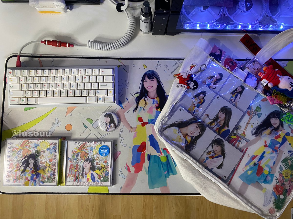 fusouu's tweet photo. It’s been one year since NO LIFE CODE was released! I built a custom keyboard to match the theme because I love the album so much🥰. I got so excited when it was announced AND performed at AK2BP. おめでとう!
#NOLIFECODE
#のーらいふこーど
#あいきゃんメジャーデビュー1周年 https://t.co/bu8MJoWNIP