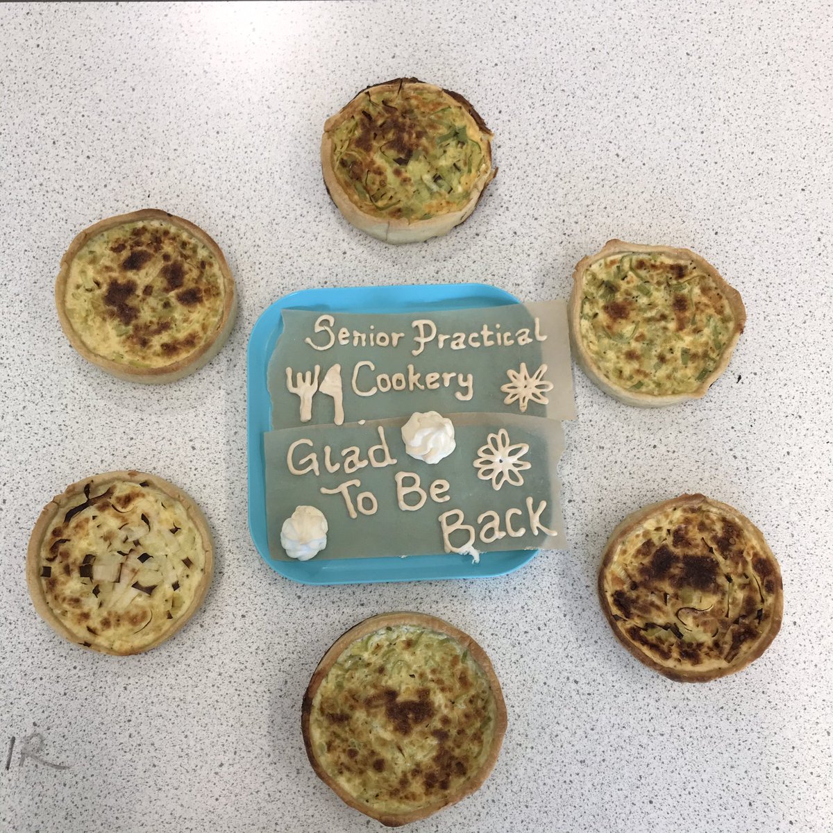 BoroughmuirHFTT's tweet photo. A return to the kitchen for Miss McGinley and her fabulous senior Practical Cookery class! #skillsrecap #individualprogress #TeamWorkThursday #teamworkmakesthedreamwork https://t.co/rtr8pby46l