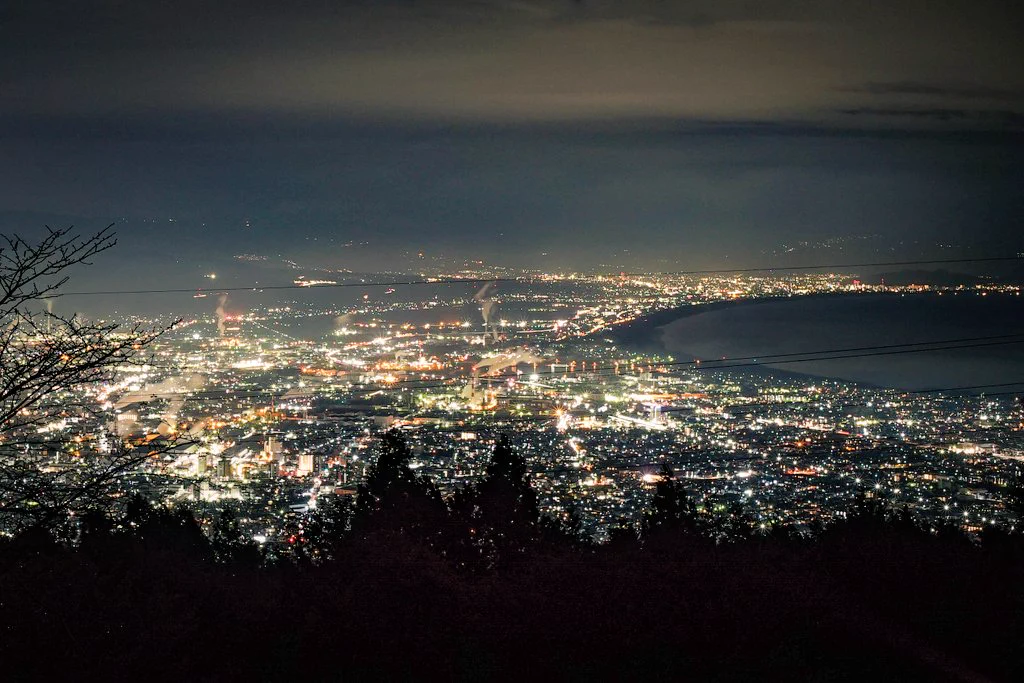「ゆるキャン△」で見る？夜景の理想と現実の違いwww