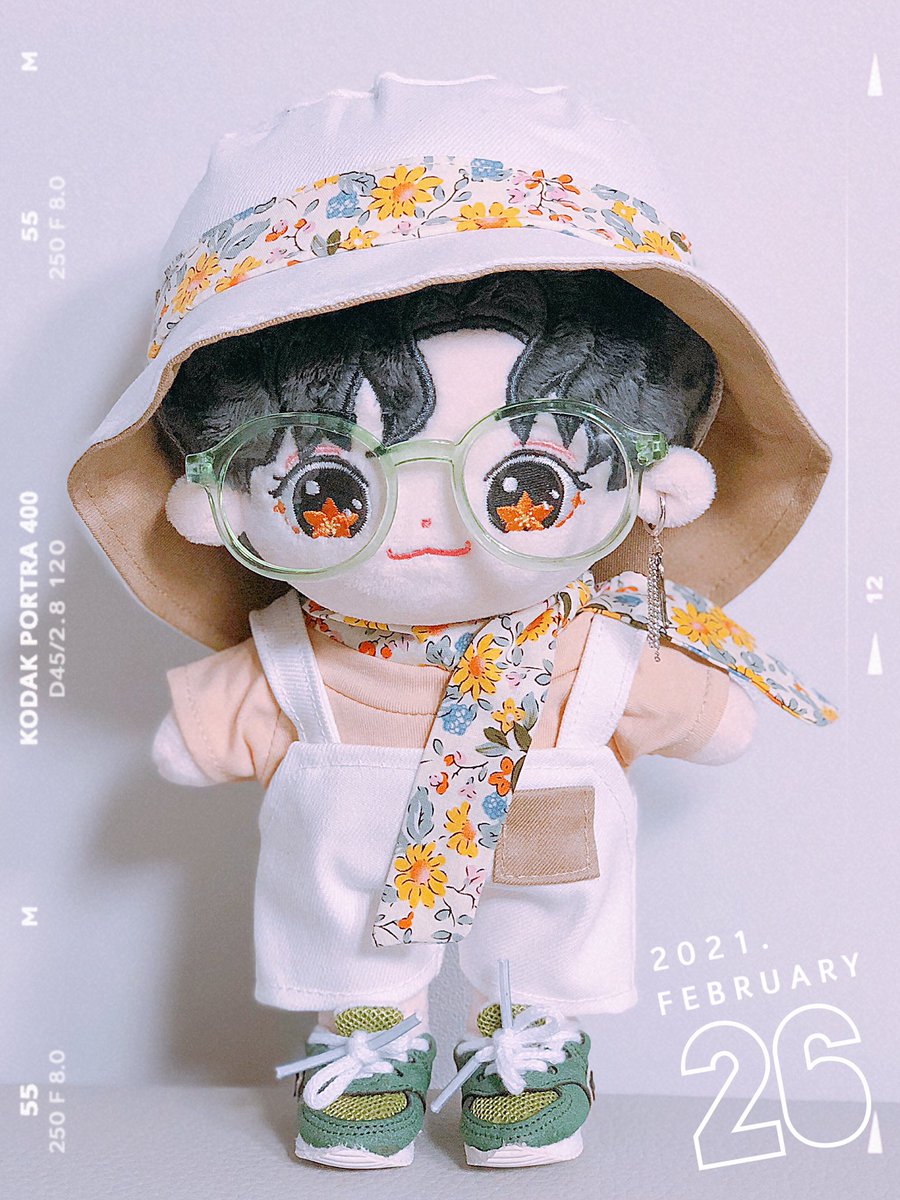 #BrightHan #브라이트한 #세븐틴인형

귀걸이: @mytianmimi 
모자, 티, 멜빵바지, 스카프: @Doll_fall_in 
안경,신발: <a href="/baebaestore/">배배스토어🌻</a>