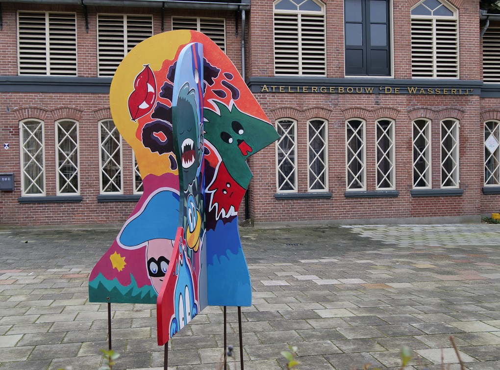 maassluis.nu/nieuws/kunstwe…
----
Kunstwerk van de Maand maart 2021 Kunstkop
Hier huizen de mensen die zich werkelijk met kunst bezighouden en waar de kunst in hun hoofden ontstaat. Hier huizen dus de echte ku...