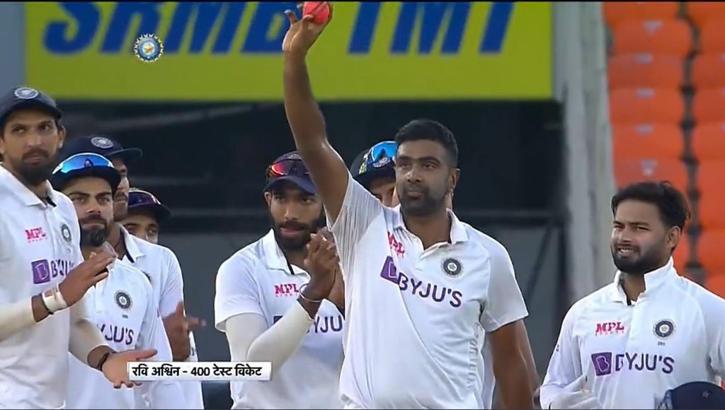 sooriofficial's tweet photo. இந்திய சுழல் சூறாவளிக்கு மனமார்ந்த வாழ்த்துக்கள் 💐💐 @ashwinravi99 பிரதர் தொடரட்டும் உங்கள் சாதனைகள் 🏏
#ashwin400 https://t.co/1nY9wfiXwf