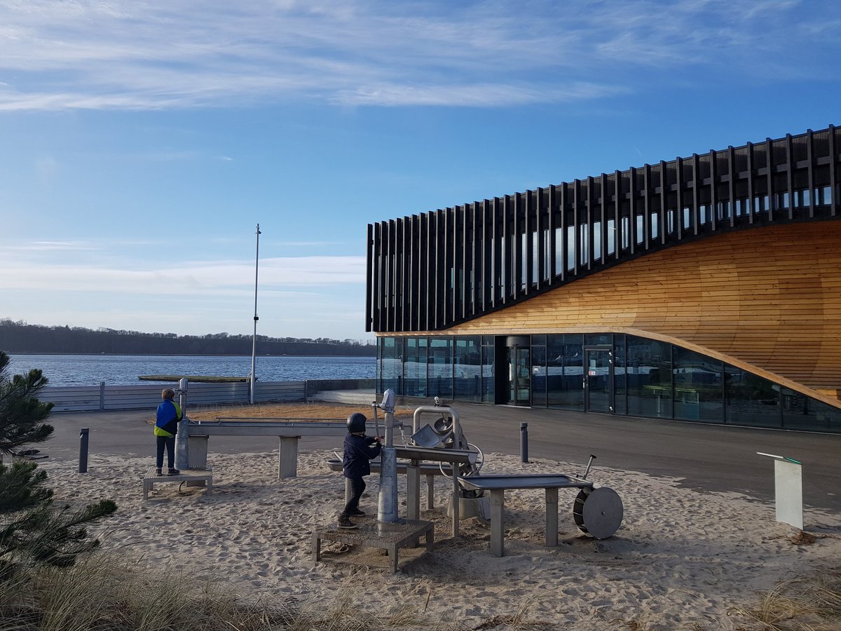 kristianhansenO's tweet photo. Danmarks internationale klimacenter, @Klimatorium 
#leg #verdensmål #skaterpark #lemvighavn https://t.co/YRd2q7Ewaj
