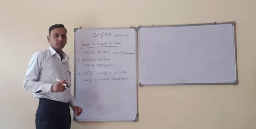 SRFFoundation's tweet photo. Under Individual Social Responsibility, our @srflimited council member, Mr. Vijay Kumar ardently took a virtual session to #BridgeTheGap in day-to-day learning, reaching out to most unreached students by taking digital classes in #Bhiwadi, #Rajasthan.
#WeAlwaysFindaBetterWay https://t.co/43ECcB2UUj