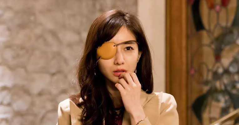 @itokon300 ドラマ「M」で田中みな実さんが使用していた眼帯ですね、わかります。 