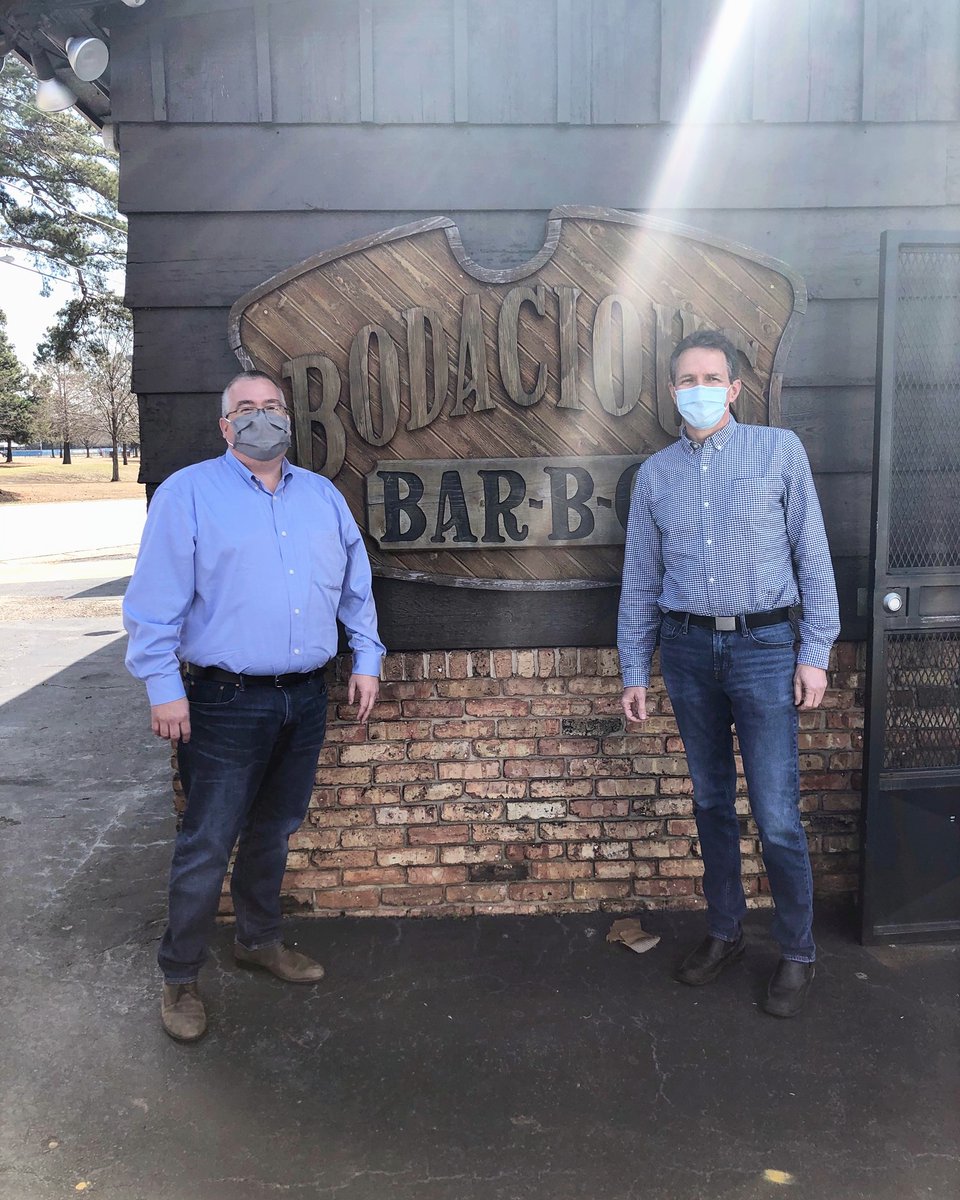 TheBodaciousBBQ's tweet image. We were honored to be yesterday's lunch destination for @gap and LEDCO, in celebration of the new Gap, Inc. Customer Experience Center being constructed here in Longview! We are so excited to see our community continue to grow and bring new jobs to Longview and ETX!
#onelongview