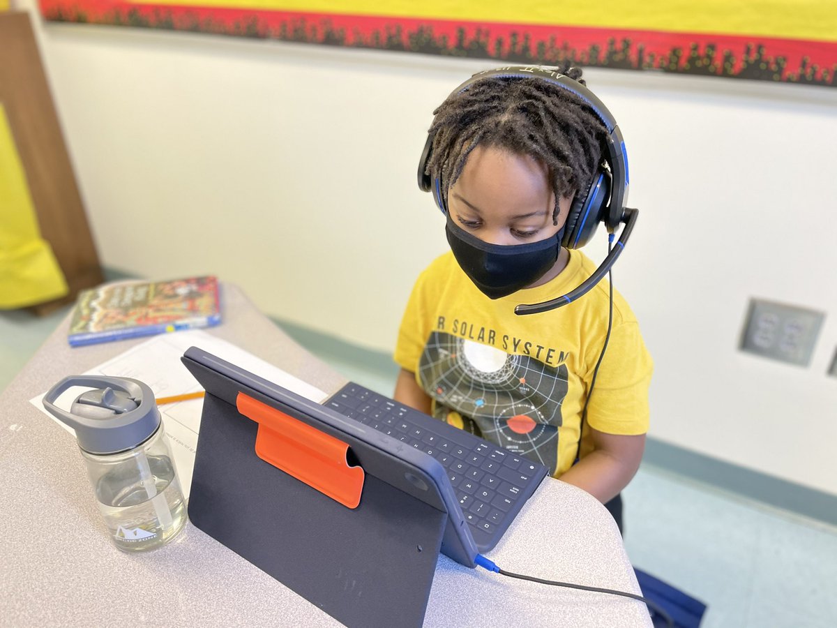 AlexIIEinsteins's tweet photo. Ms. Baima’s fifth grade class reinforces their fraction multiplying skills by playing Legends of Learning and Ms. Jackson’s first graders work toward their AR goals. #DLD2021 #WeAreSTEM #AlexII @BibbSchools https://t.co/m0jJV8X8Me