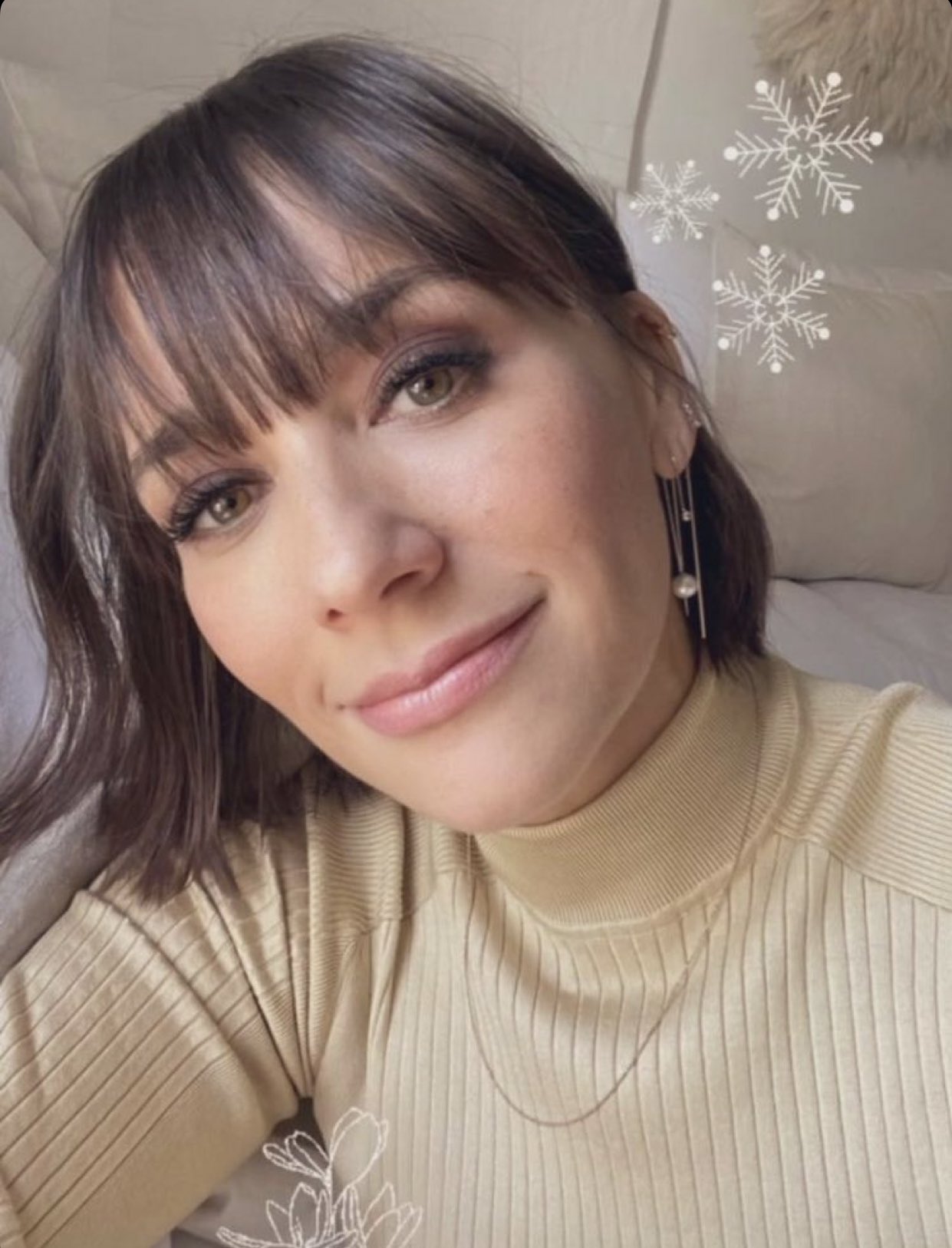 Happy birthday to the absolutely gorgeous rashida jones! i hope she has a lovely day <3 