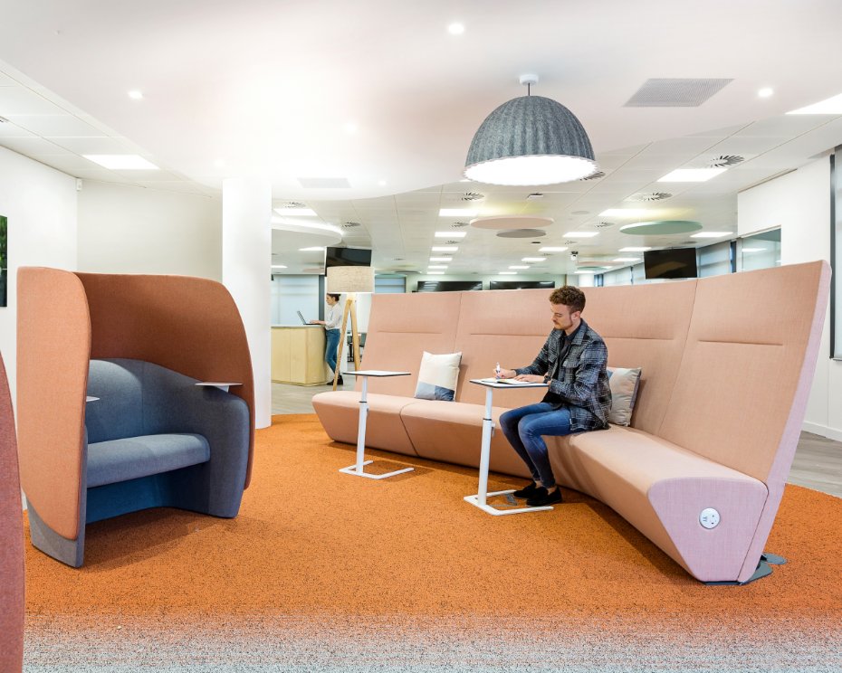 BlueJelly_'s tweet photo. Want a workplace that supports you however you want to work? We created the perfect agile workplace for Amicus, complete with hot desking areas, high tables and booths https://t.co/rfGA9v9u2e 
#PositiveWorkplace #AgileWorking #ActivityBasedWorking #OfficeDesign #ThrowbackThursday https://t.co/3mokCEvbWm