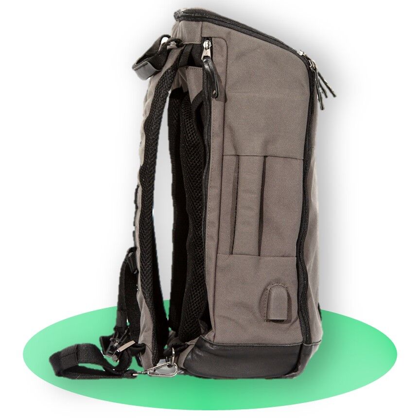 We pay attention. To every little detail.

✔️YKK Zippers
✔️ Trolly Sleeve
✔️ Hidden Pockets - for you to stash things
✔️ Magnetic Top Pocket - to stash other metal things

👉Order on #Kickstarter: link.anvanda.com/2kuJ
🌎Shipping Worldwide ✈️
#anvandav2 #anvandastyle #backpack