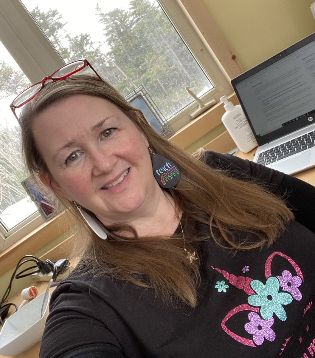 Superhero day <a href="/PersalvicE/">Persalvic School Complex</a> ! We’re surrounded by real life superhero’s; healthcare workers, essential workers, etc. I celebrate all of them, plus my teaching colleagues who continue such important work with children every day! &amp; I’m always trying to Sparkle Like Emma ♥️