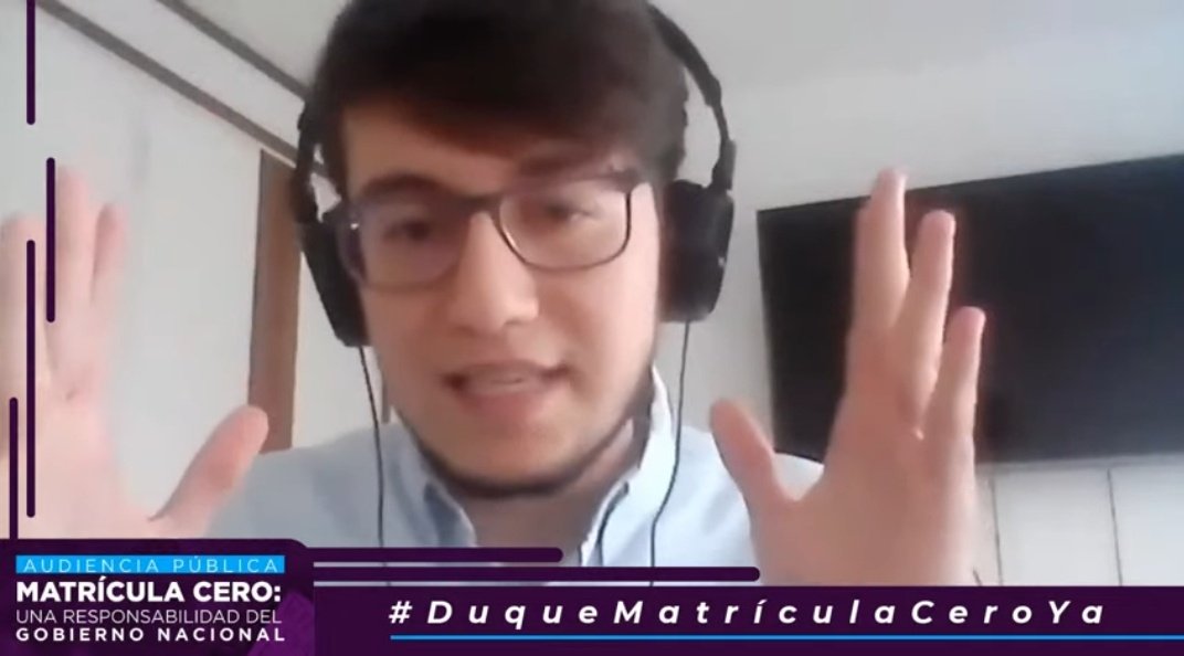 OCEcolombia's tweet photo. Interviene en la audiencia pública #DuqueMatrículaCeroYa @Sanfocas, estudiante de Maestría en Ingeniería de la Universidad Nacional.

Acá puede seguir la transmisión: 👇🏼👇🏼👇🏼
https://t.co/IZUHIFmqYH https://t.co/TafQdBfWiD