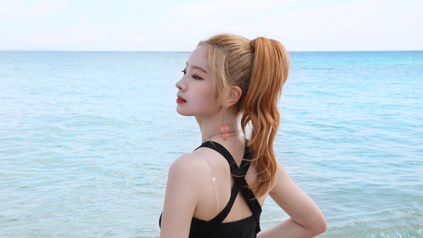 lowdahyun's tweet photo. four seasons with kim dahyun https://t.co/n1KcvI3mxc