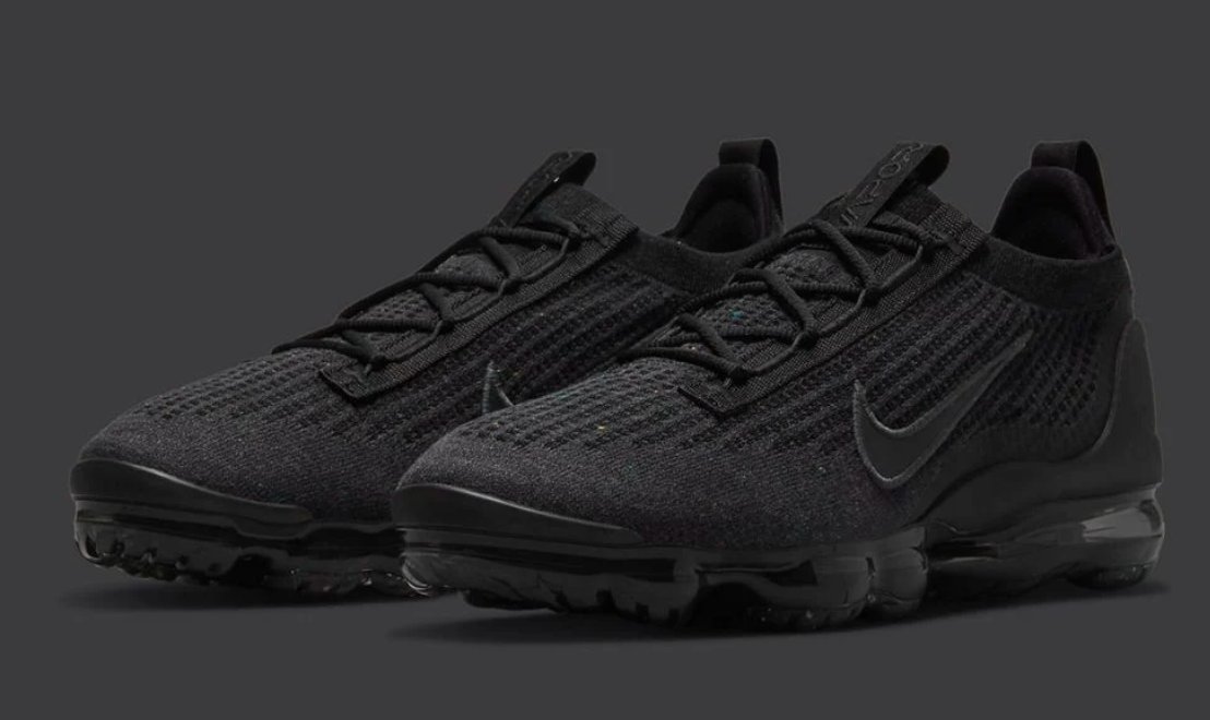 vapormax 2021 triple black