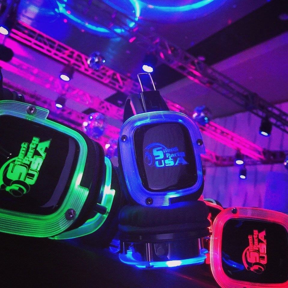 SilentPartyUSA's tweet image. Exciting news! #SilentPartyUSA joins Florida Festival &amp;amp; Events Association. A great organization we are excited to be a part of and we look forward to future outdoor events with the Silent Party Experience! Mark your calendars, FFEA Convention &amp;amp; Tradeshow happening Aug. 24-26 🔇