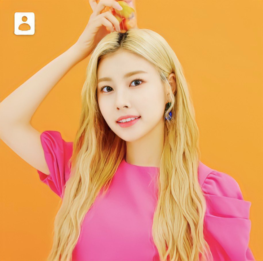 forjyr's tweet photo. IZ*ONE - Energetic Palette 

#아이즈원 #IZONE https://t.co/VkQcF2yTnC