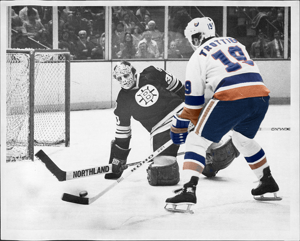 swedishislander's tweet photo. Gameday! #Isles #Bruins #TBT #ThrowbackThursday
#Trottier #Cheevers 😎🥅🏒
@NYIslanders 🧡🤍💙 https://t.co/PMhnTOake7