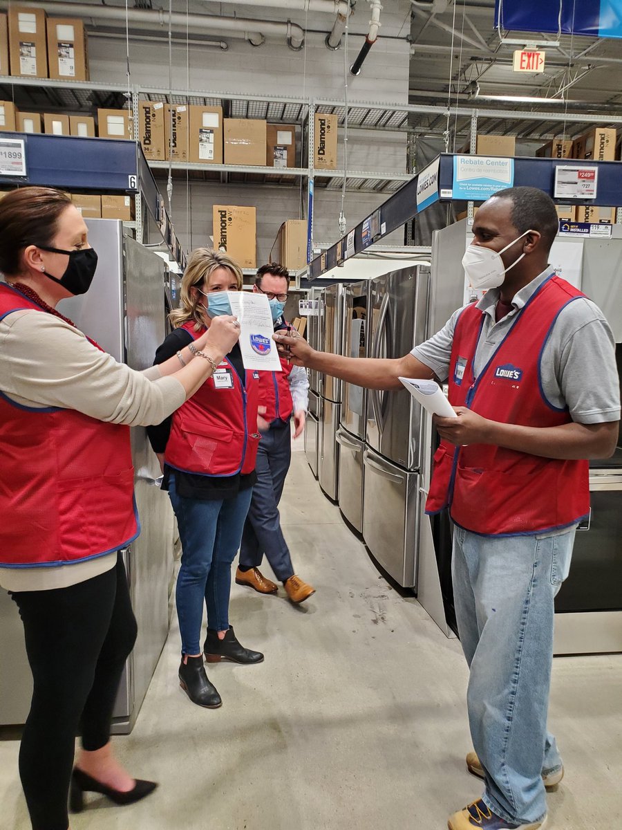 Awesome job by our Appliance Specialist Jimmy at 113 for his #trifecta today - product, install, new credit card and the LPP!!  #ALLIN #SpecialtySales #HappyCustomer
<a href="/BenitoKomadina/">Benito.Komadina@Lowes</a>