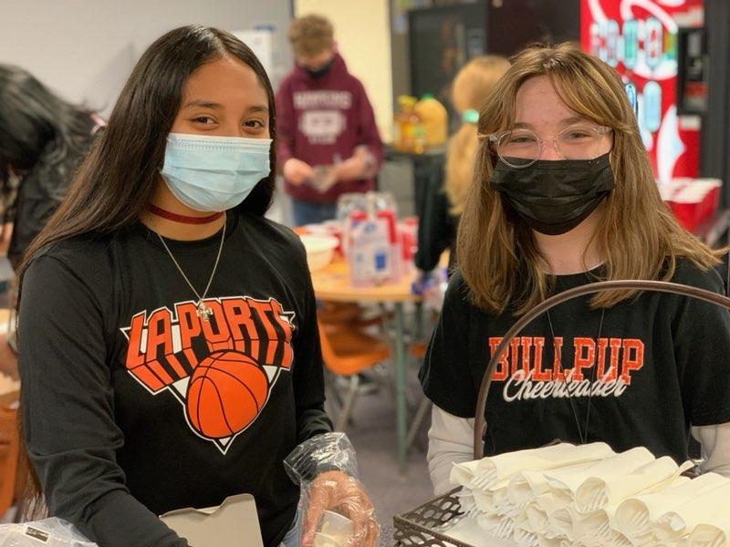 SwainTrain10's tweet photo. We finally were able to celebrate National Pancake day! Such a great group of kids! #LPJALLIN #KeepLaPorteStrong #snovid2021 https://t.co/BhzMNxf0sa