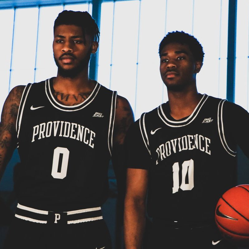 Retweet this if you think Providence should wear the throwback uniforms next week at St. John's.

#pcbb