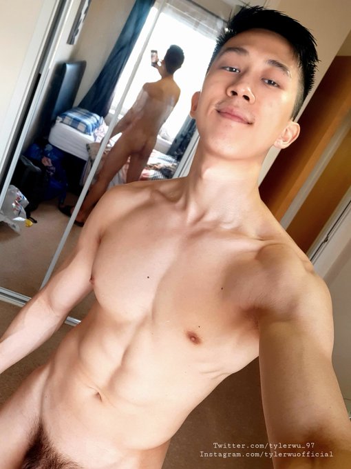 New haircut who dis https://t.co/4nIPsxopNg