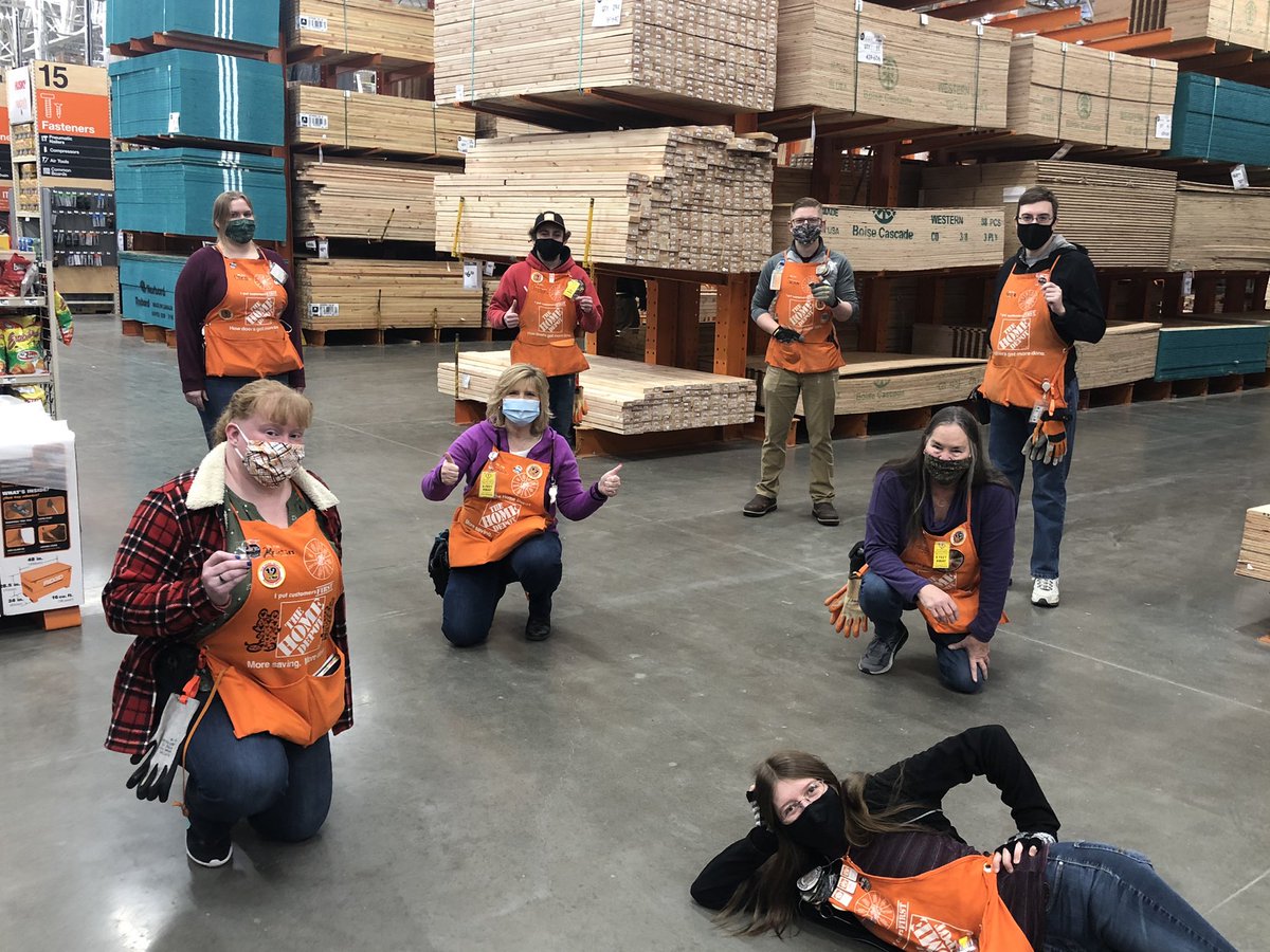 ⭐️Look at all these INFOCUS ALL STARS at the opening meeting!⭐️ ⭐️⭐️Great job!@TamaraRoden <a href="/haystackjms/">Jeff Senn</a> <a href="/KiserMathew/">Mathew Kiser</a> @Kimmyw0321 <a href="/Sonja63582704/">Sonja</a> <a href="/Kristin4738D25/">KRISTIN M FISHER</a> @CumminsLucas <a href="/kyle_mckinnon12/">🅺🆈🅻🅴 🅼🅲🅺🅸🅽🅽🅾🅽</a> @Bselch