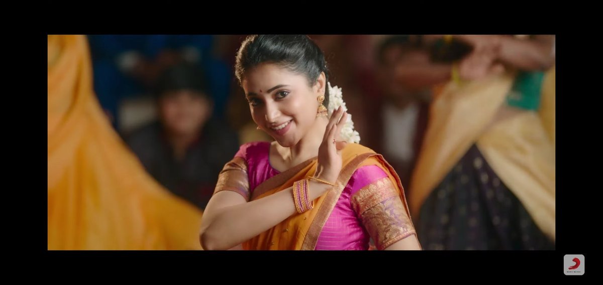 bekindtoevery_1's tweet photo. Woman from the heaven..🥰❤️
#SoBaby #DoctorSingle #PriyankaArulMohan #DOCTORFromMarch26 https://t.co/Dh1m0npmVf