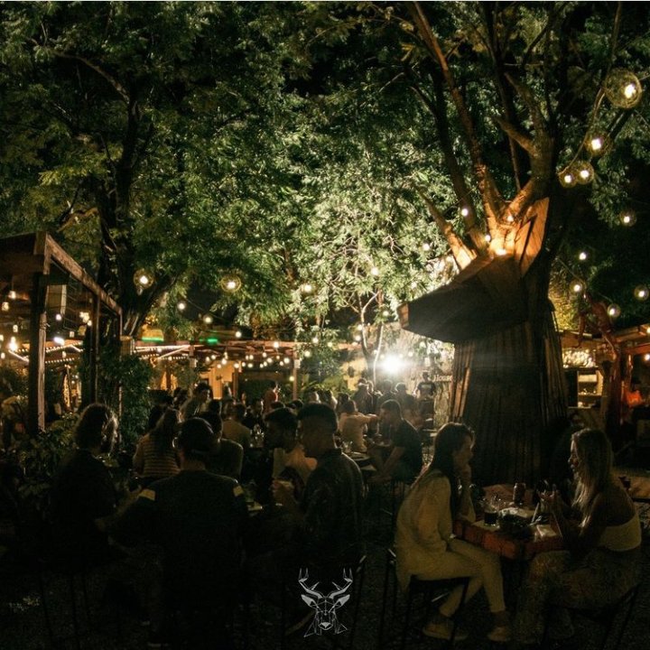 Hoy con el team vamos a disfrutar unos buenos <a href="/Apostolesgin/">Príncipe Apóstoles</a> en #Cervario (Brown esq. Richieri). Quien se suma? #jueves #rosario #rosarinos #gin #pichincha