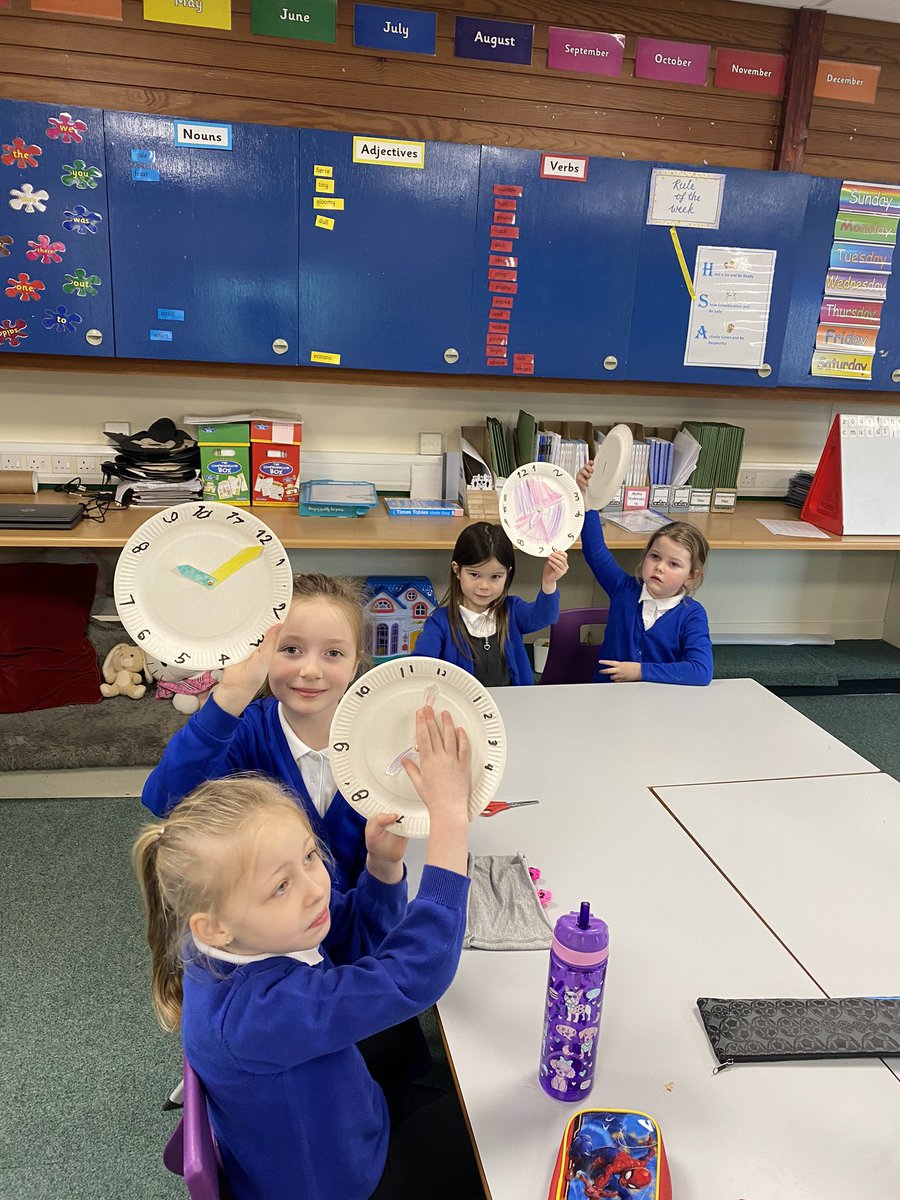 HowdenStAndrews's tweet photo. P2/3 are thrilled to be back at school! We have been making our own clocks to use as we learn how to tell the time.
#backatschool #timeforfriends https://t.co/xHOgt0E1kI