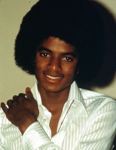 ClintPiticlint's tweet photo. Michael Jackson como botones del Word: el hilo https://t.co/1rZEl2enRJ