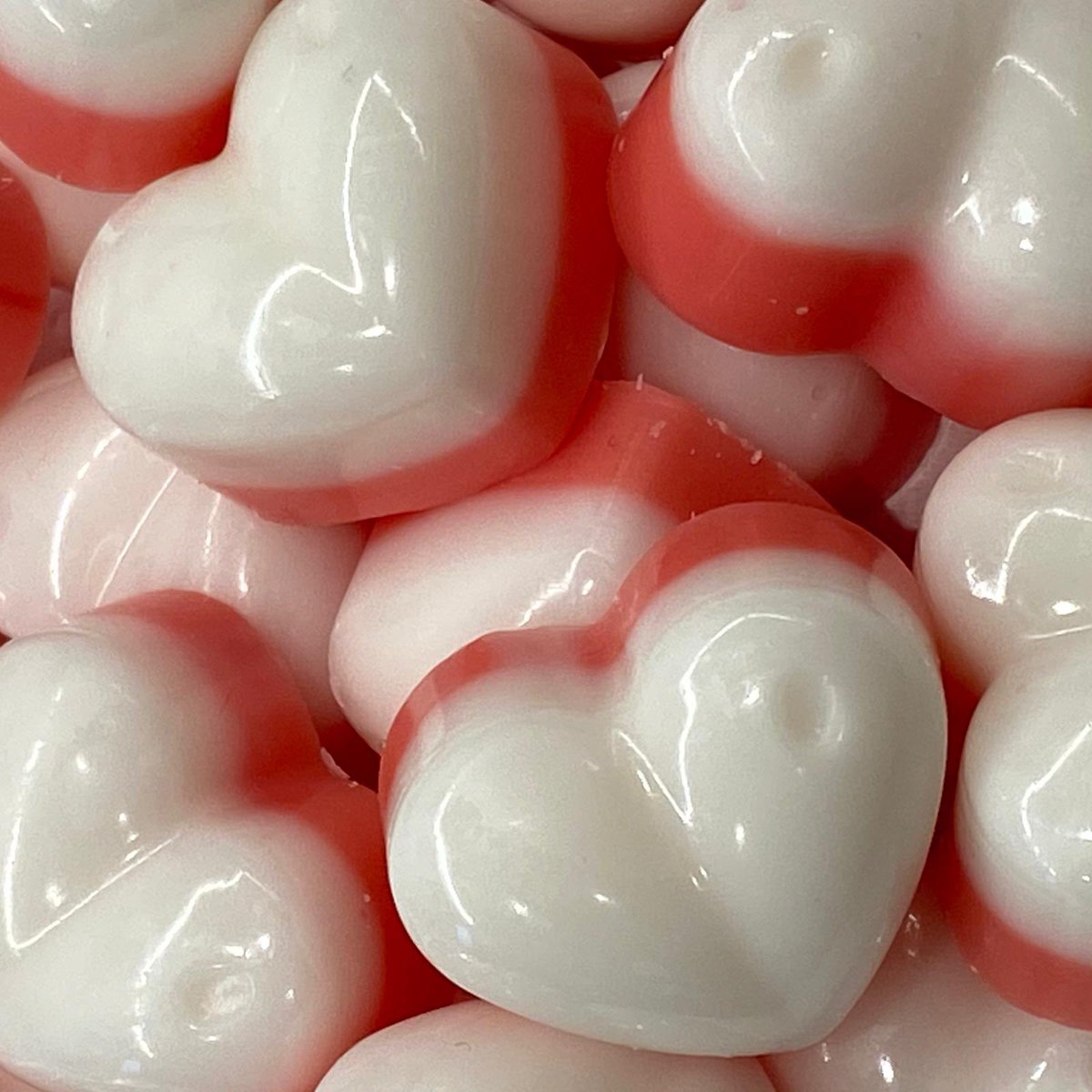 TheWaxyWickCo's tweet photo. New Spring wax melts now available online 🌸 
Jasmine And Patchouli 
Tiger Lily Rain
Oh So Dreamy
Strawberry And Rhubarb

https://t.co/8jxJxVv7vH

#waxmelts #waxmelt #spring #springiscoming #homeblogger #supportsmallbusiness https://t.co/I1RYKNqdbr