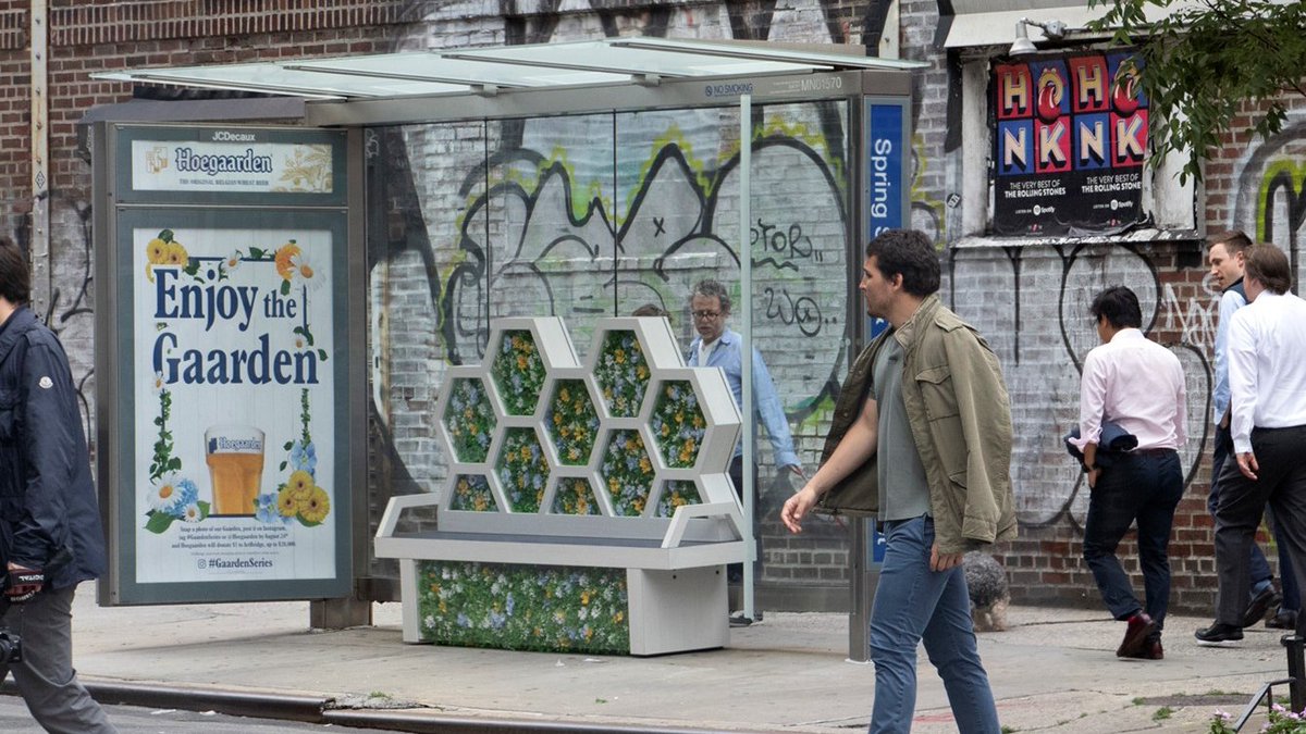 jcdecauxusa's tweet photo. This @TheDrum article has great insights on #OOH and social media! Industry leaders like @KellyAnn_Taylor &amp; @JayYoung share perspectives on how the mediums make the perfect pair- but real life creativity is still the key to campaign success. Worth a read!

https://t.co/JYH44E5wTm https://t.co/sNeJaKxWwM