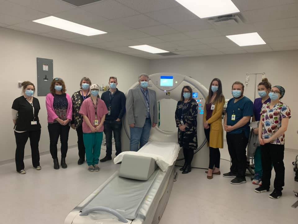 BlancheRiverH's tweet photo. Yesterday, President and CEO, Sean Conroy stopped by the Kirkland Lake Gold CT Suite to celebrate its one-year #anniversary! 

Since beginning operation in early 2020, the CT has #completed over 2700 scans! Thank you to @KirklandLakeGld for its financial support! https://t.co/K5HaSunSsm