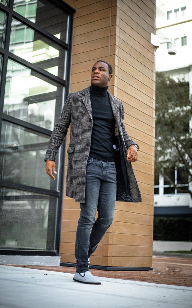 express's tweet photo. Hello, rotating closet. With men’s #ExpressStyleTrial, a new wardrobe is just a few clicks away… Sign up today for a monthly subscription at short.url/aBcXyZ. 

📸:@blackcavii #ExpressYou https://t.co/5K0Ga1KlnK