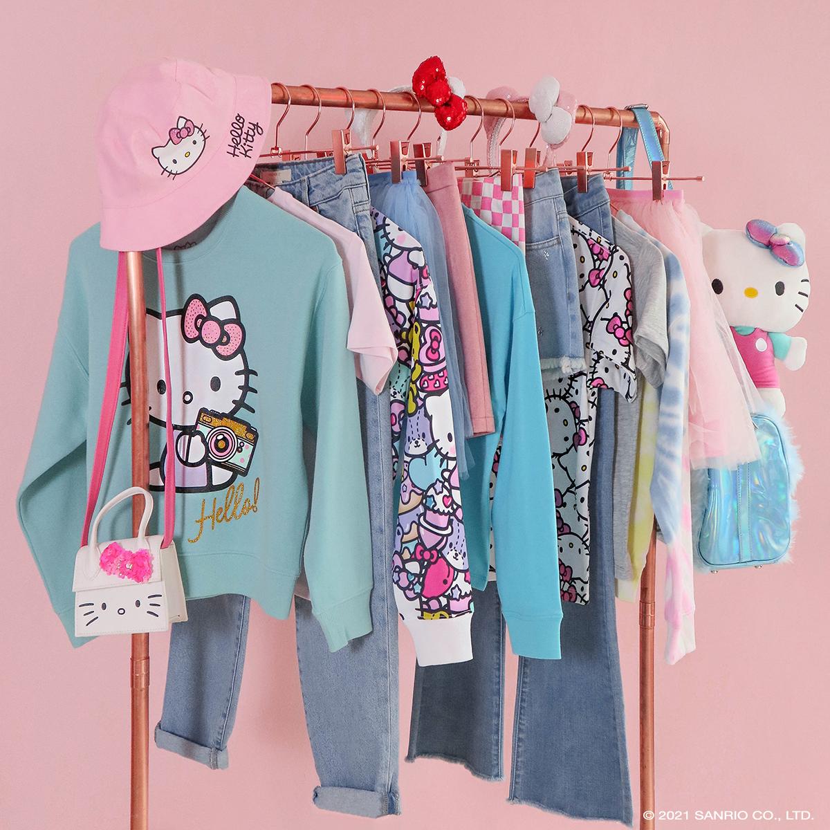 Hello Kitty on X: Supercute style must-haves 💞🎀 Shop the exclusive # HelloKitty girls collection in select stores and online at Forever 21:    / X