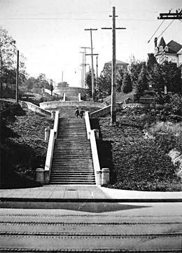 #OnThisDay in 1910, the Republican Hill Climb between Capitol Hill and Cascade neighborhoods in Seattle was completed. It was removed in the 1960s to make way for I-5. historylink.org/File/3261