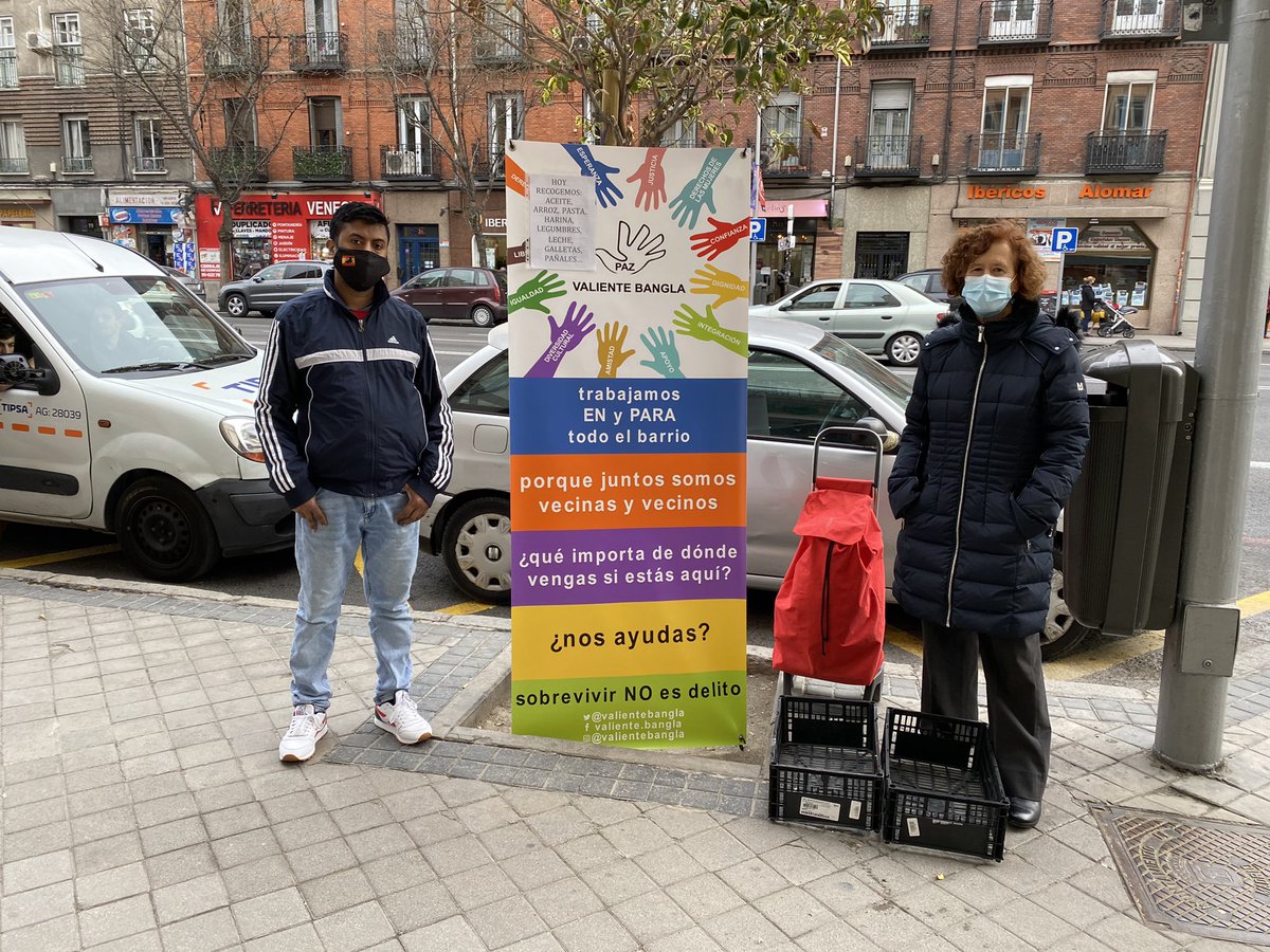 valientebangla's tweet image. Turno de tarde en los supers del barrio!
Puedes pasarte hasta las 20:30 por:

🟢 Mercadona en Ronda de Atocha 29
🛑Carrefour Plaza de Lavapiés

Estarán Chema, Pilar y Sohag Bhuiyan te esperan. 

G R A C I A S!