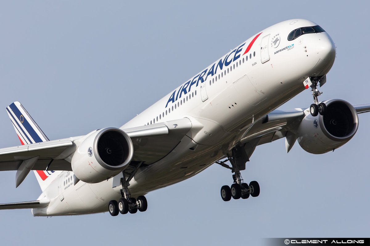 CAlloing's tweet photo. The new French long haul flagship ! #Dijon brand new @Airbus #A350 for @AirFranceFR #FHTYH @dijon during her First flight today and 2nd #Airbus #A330neo for @CorsairFr #FHSKA #Avgeeks #Avgeek https://t.co/uHZOIR77n4