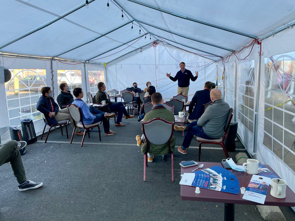 GlennYoungkin's tweet photo. Great discussion this morning with local entrepreneurs about my plan to build a #RipRoaring economy and make Virginia the best place to do business. https://t.co/Kqu2VmCNVM