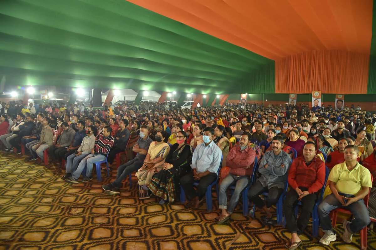 himantabiswa's tweet photo. Another marvel by #AssamPWD at #Ghy✨
Joined HCM @sarbanandsonwal at the launch of construction work of 790 mtr 2 lane flyover at Sarabbhati Intersection on Guwahati-Garhbhanga Road, project worth Rs 149.07 cr
Min @SBhttachrya, MP @oja_queen, MLA Ramendra Narayan Kalita present https://t.co/GHDn0xLzhc