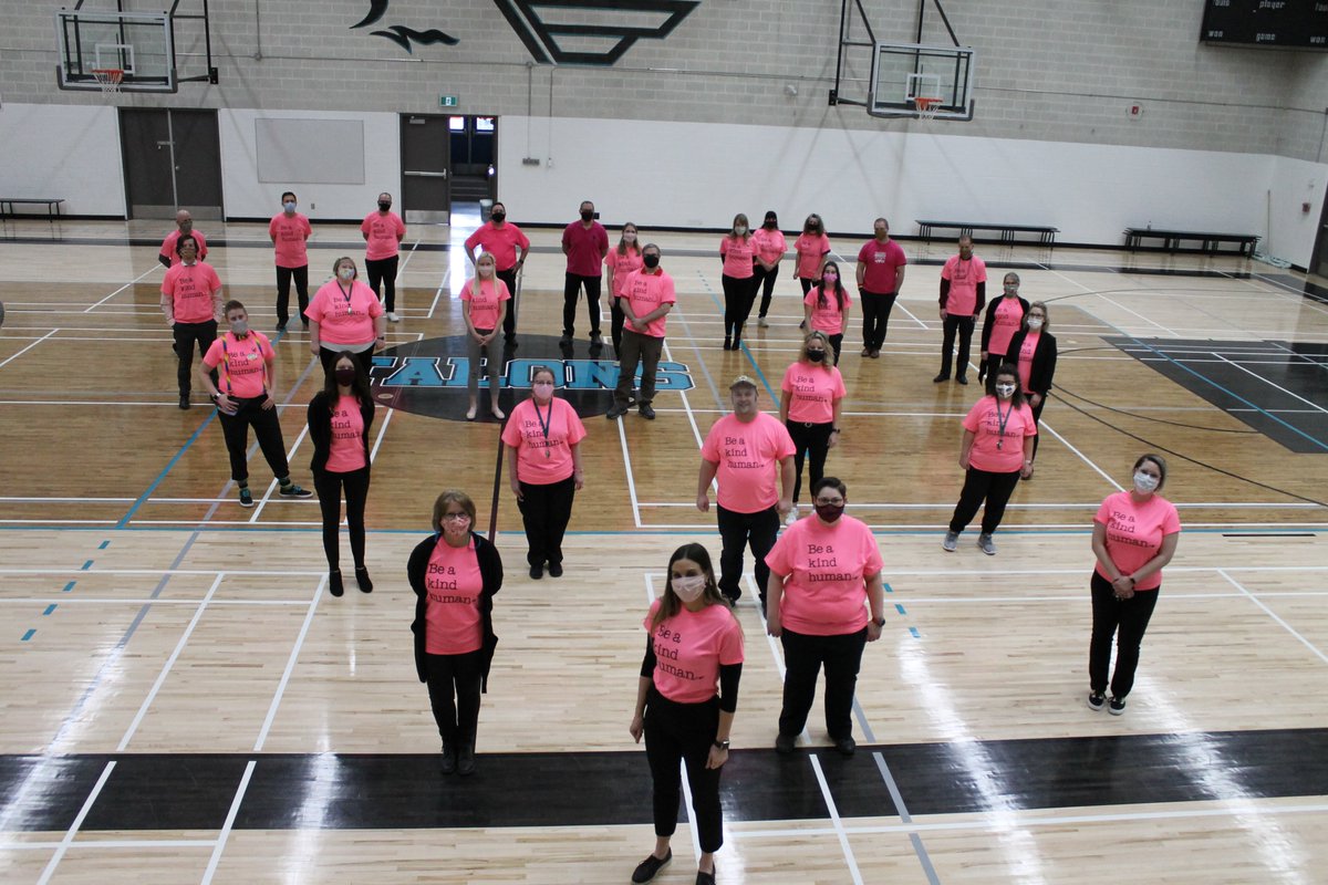 EagleButtePRSD8's tweet image. A few more shots from Pink Shirt Day #eaglebutte #EBHS #prsp #weareallprairierose #PinkShirtDay