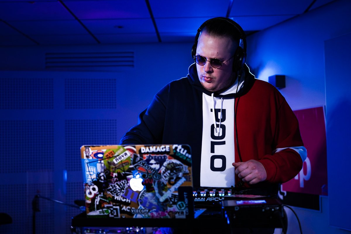 🔴 #ONAIR : Le duo captivant AWORI &amp; Twani présentent en #SelectionLive les titres de leur album "Ranavalona" via <a href="/GalantRecords/">Galant Records</a>

👉 fip.fr