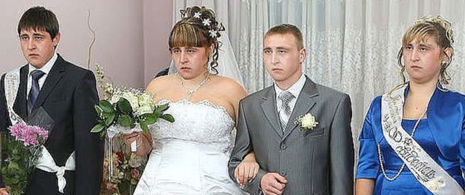 свидетельница в загсе. свидетель на свадьбе. невеста и свидетельница на свадьбе. свидетель со стороны невесты. свидетель и свидетельница на свадьбе.