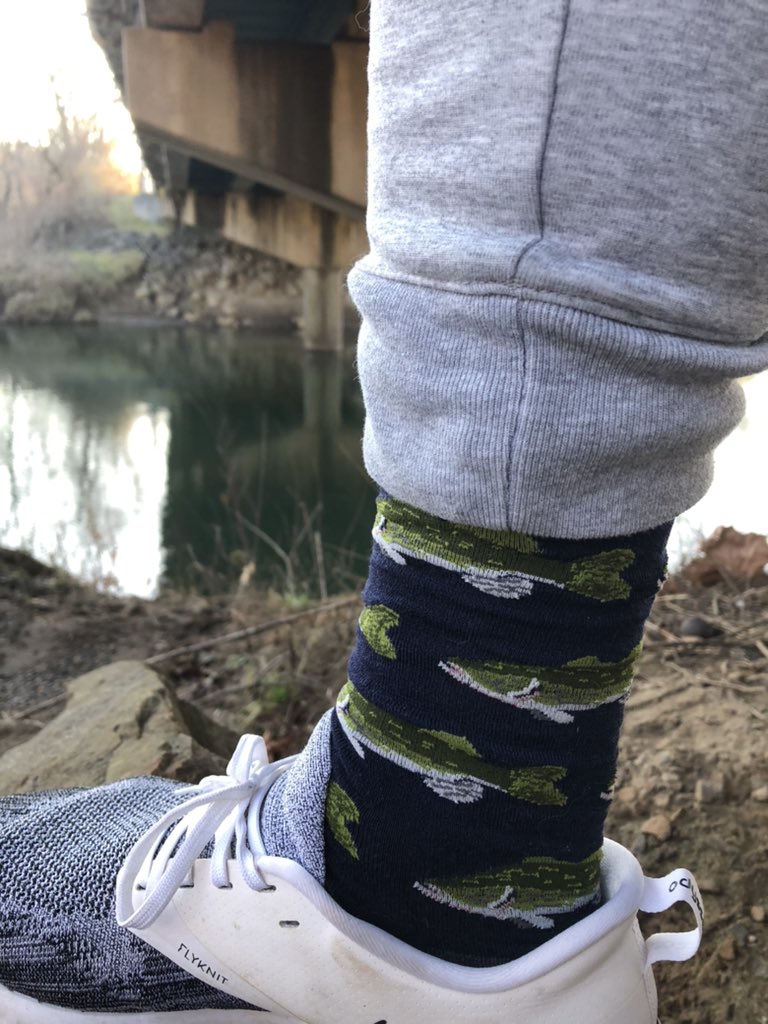 HuntingFeet's tweet photo. Here’s to looking like a fish out of water without smelling like one.🍻 #freshfish #freshfeet https://t.co/cDJ6GEwz0C