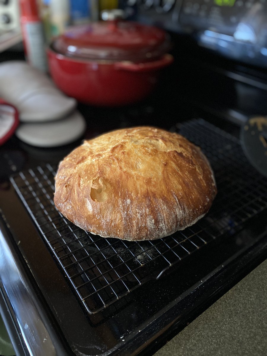 resist3r's tweet image. Today I made this easy, no-knead bread from Jim Lahey’s My Bread. I cannot wait until it cools. It smells soooooo good. #noknead #mybread #baking