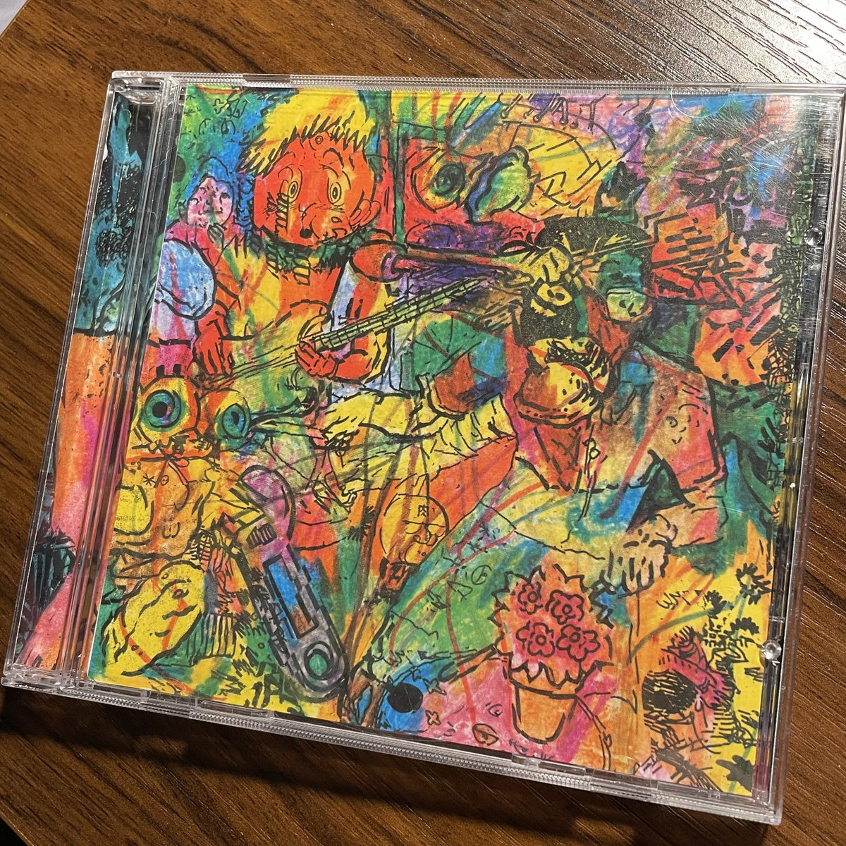 givemegills's tweet image. Been having my daughter choose an album every morning for the drive to school. Today she learned about Lightning Bolt : Hypermagic Mountain #lightningbolt #loadrecords #schooldrive #laserbeast @CHIRPENDALE