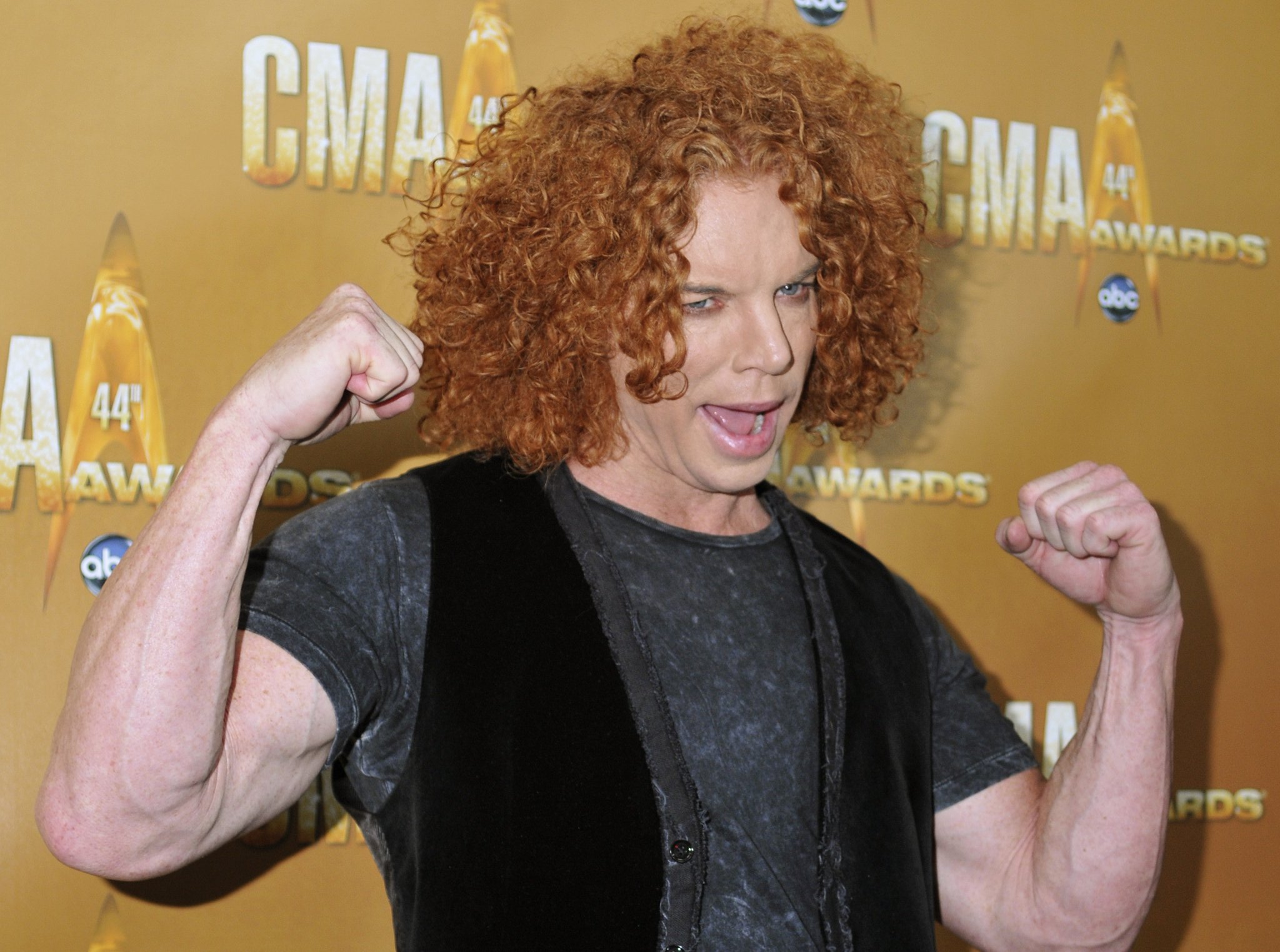 Happy birthday to Carrot Top. The comedian turns 54.

Image: Tami Chappell/Reuters 